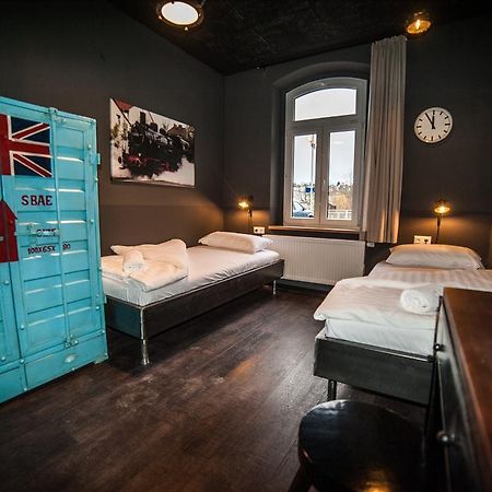 Hostel Am Bahnhof 줄 외부 사진