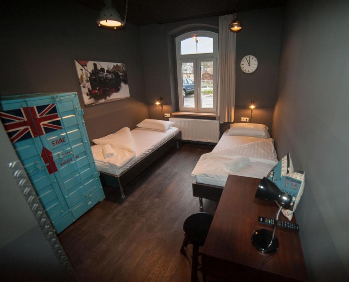 Hostel Am Bahnhof 줄 외부 사진