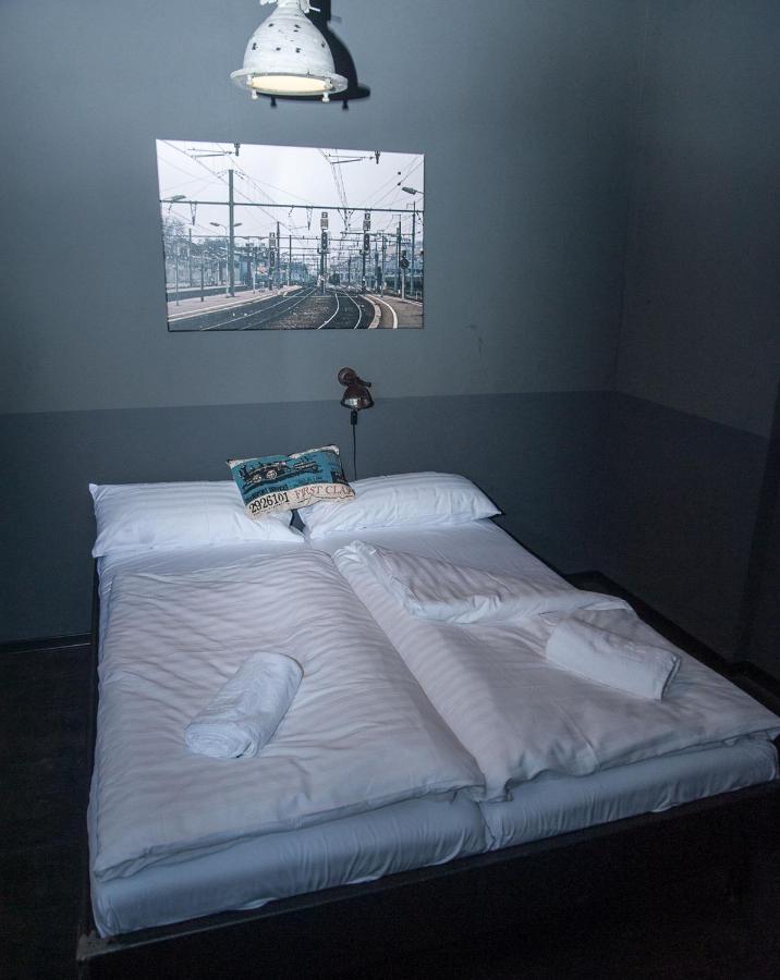 Hostel Am Bahnhof 줄 외부 사진